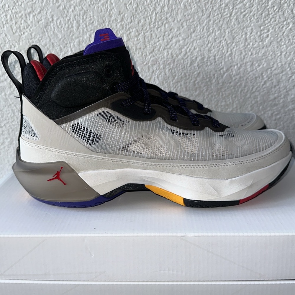 Air Jordan AJ 37